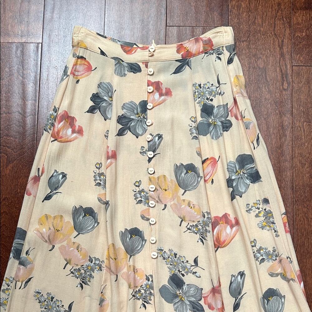 Vintage Express Floral Tea Length Skirt in Peach and Multicolor Flowers, Size XS - Picture 3 of 13